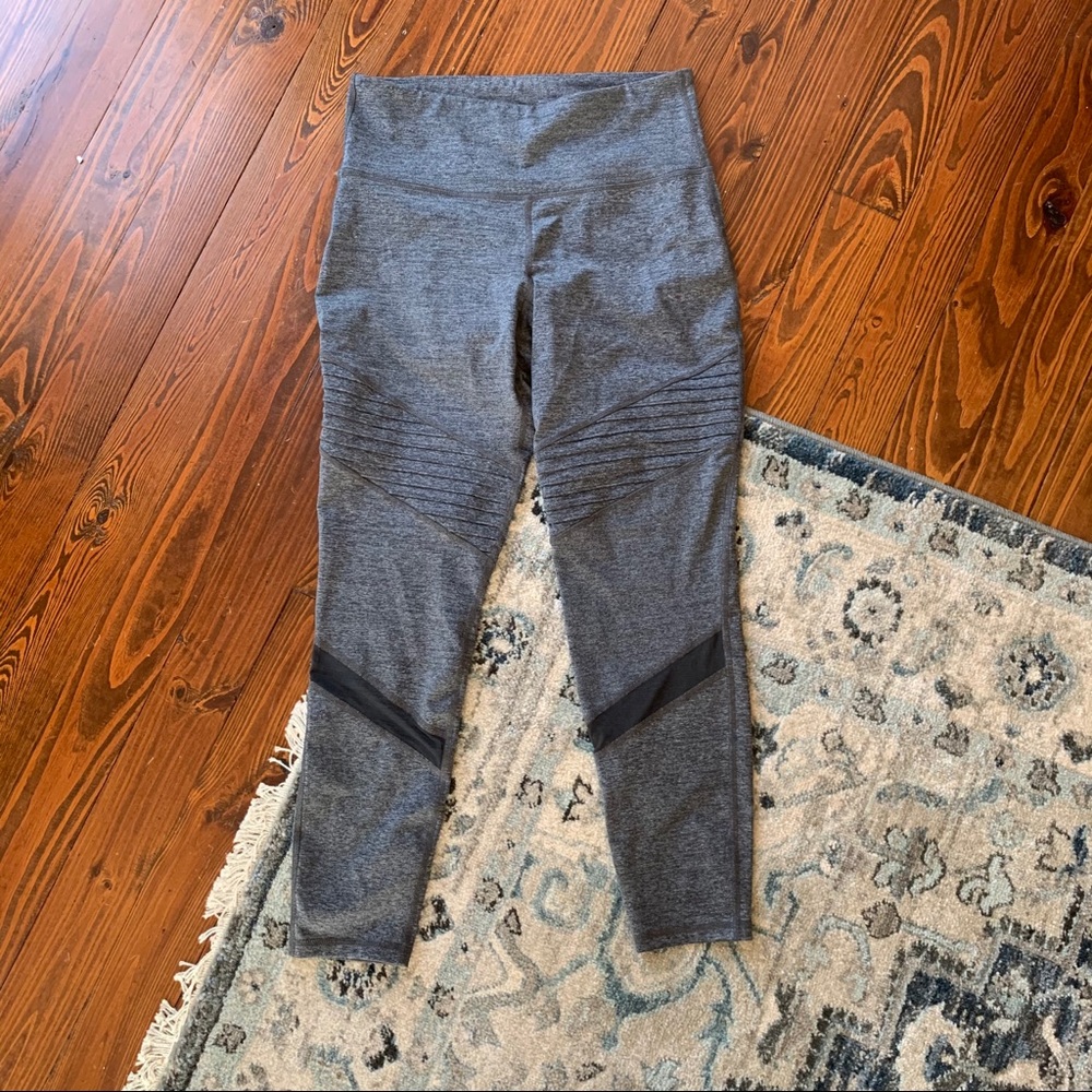 Grey workout leggings